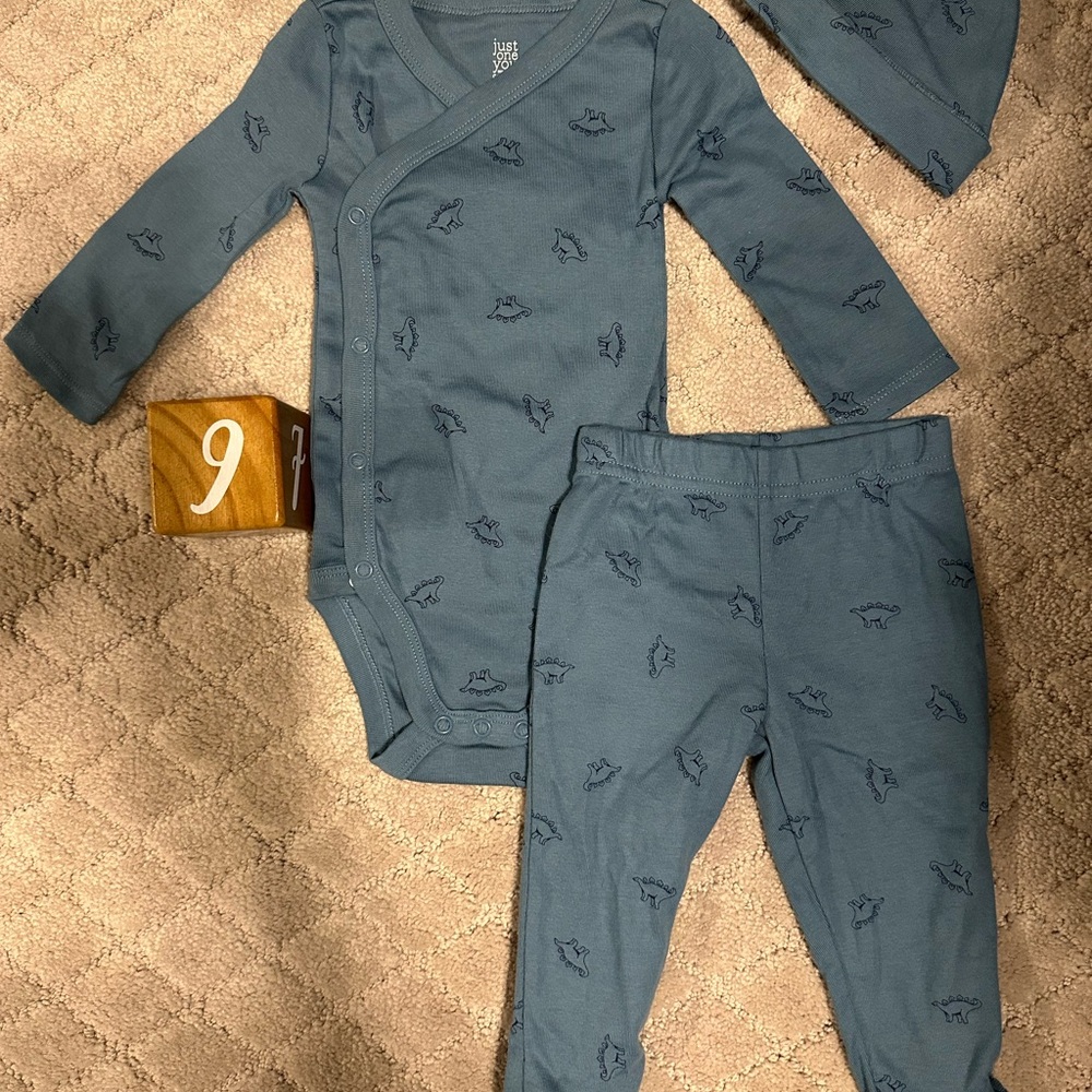 NWOT Carter's Blue Dinosaur Print 3-Piece Baby Outfit